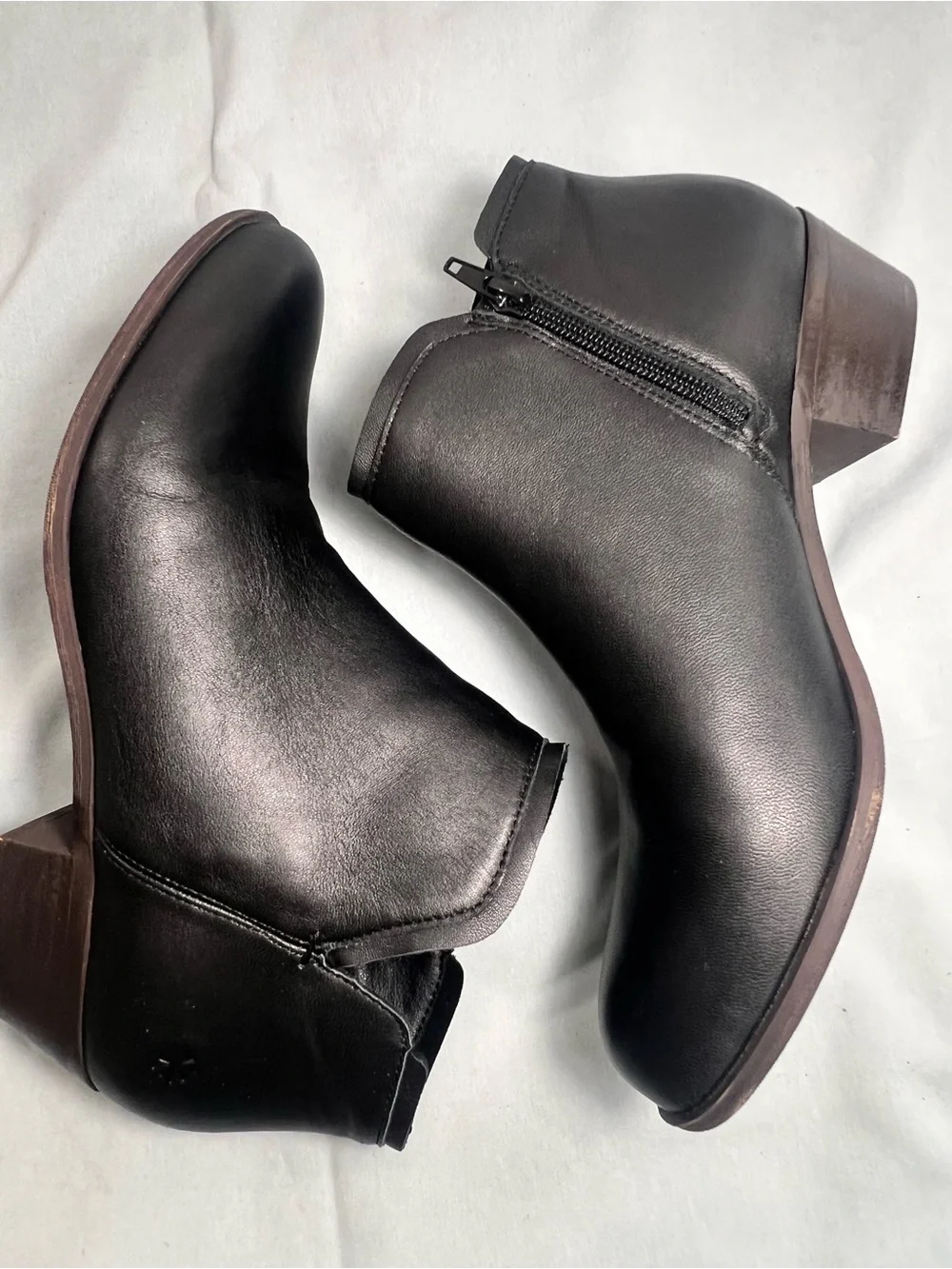 Women’s Black Leather Ankle Boots - Sleek Zip Closure